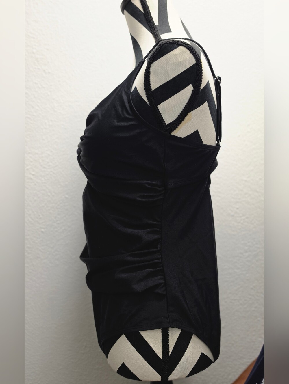 Cupshe Black Twist-Front One-Piece Swimsuit - Picture 4 of 9